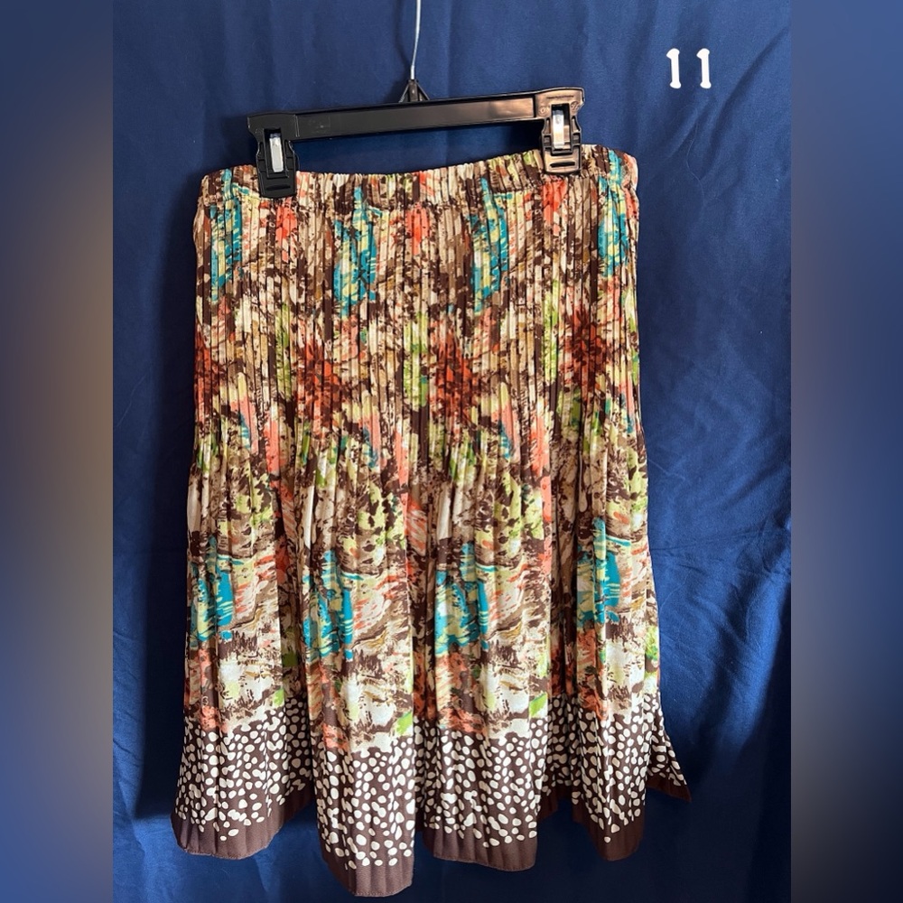Multicolored Sunny Leigh, medium skirt, 100% polyester and lined